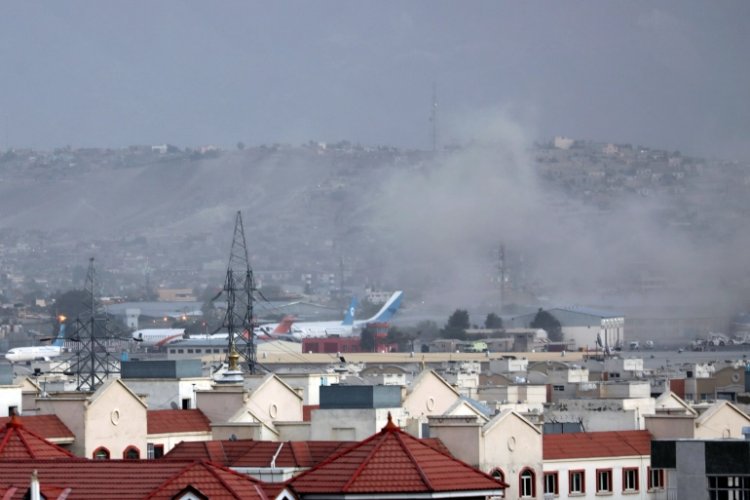 Deadly explosions outside Kabul airport