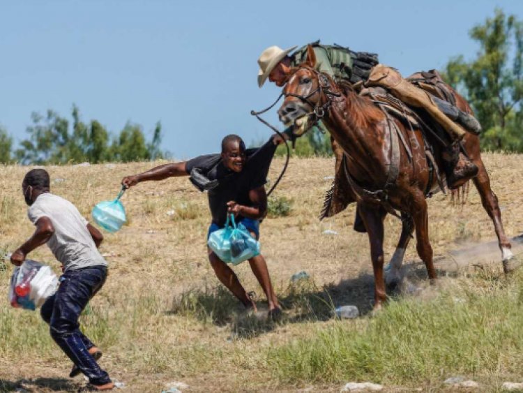 US Border Police Captures and Expels Migrants and Asylum Seekers on Horseback