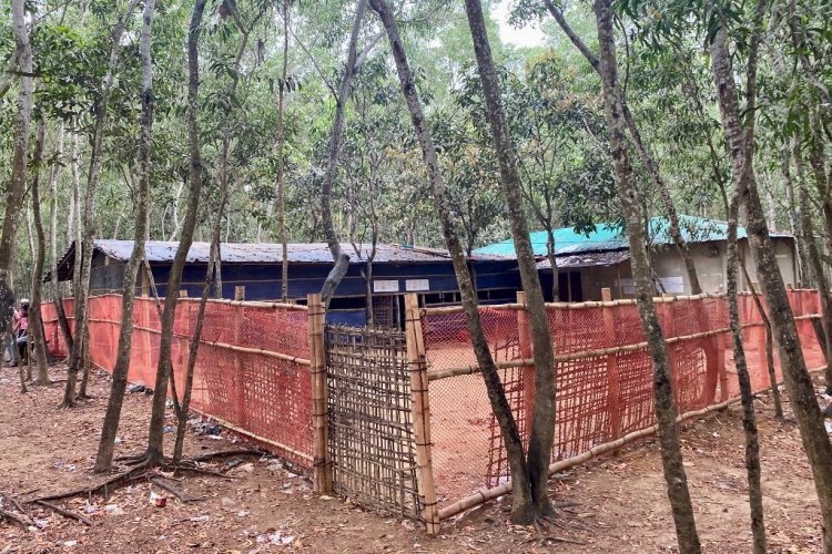 Bangladesh shuts private school for Rohingya refugees