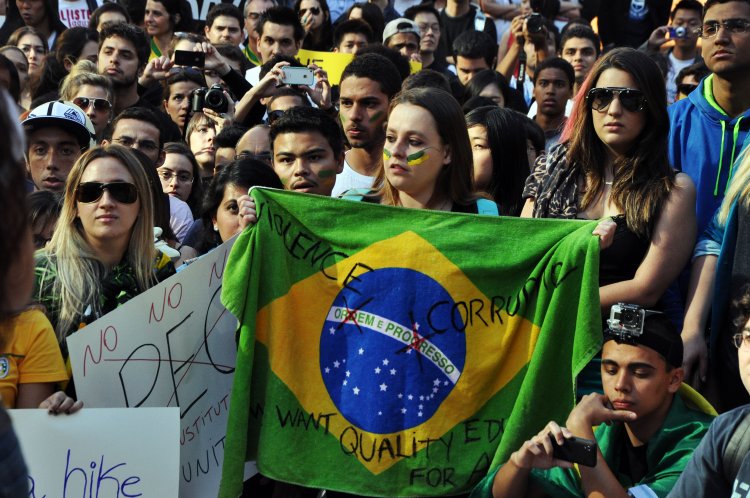The campaign of threats to democratic and judicial institutions in Brazil amid preparations for new elections in October
