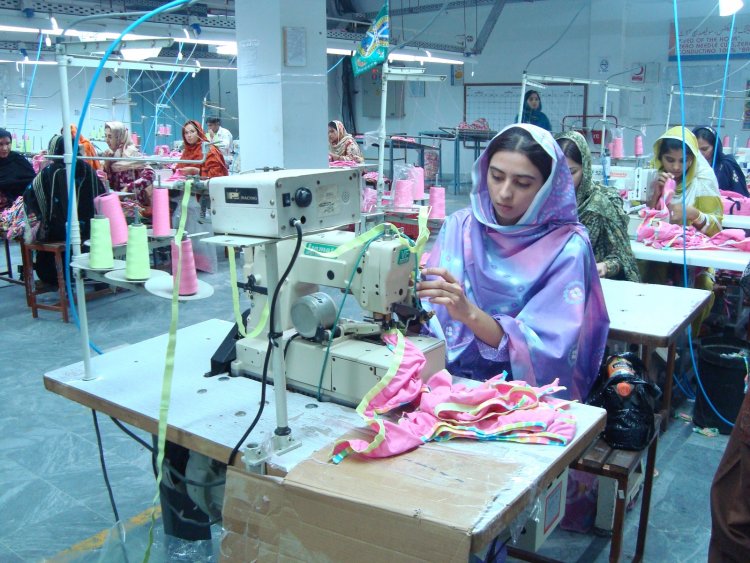 Many clothing brands have still not joined the International Accord on factory safety in Pakistan