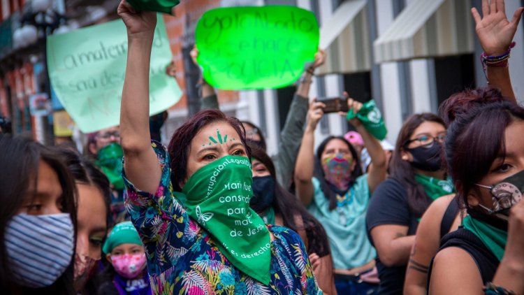 Mexico’s Supreme Court decriminalizes abortion